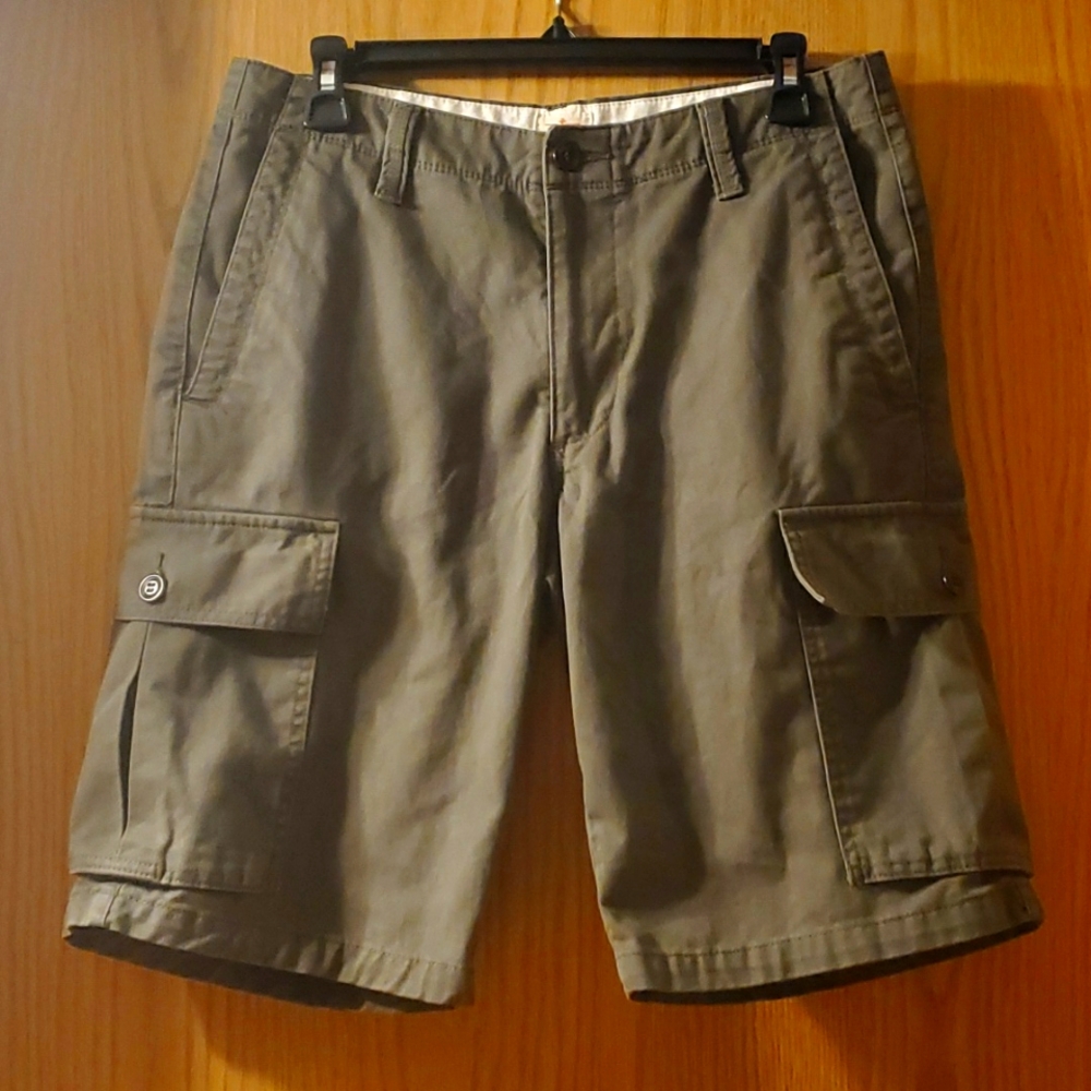 Dockers Men's Cargo Shorts; Size 30; Army Green